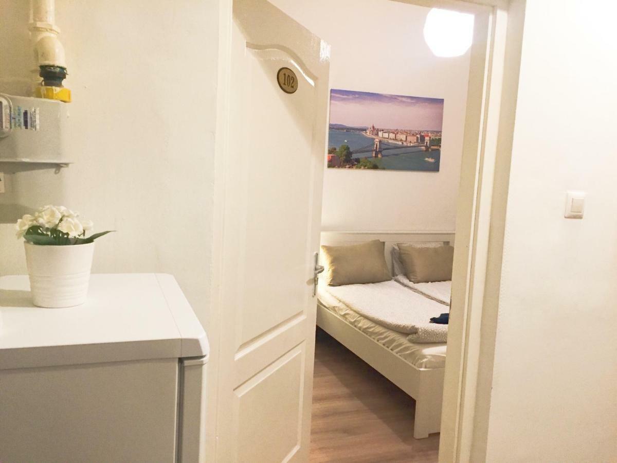 No. 11 Apartment With 2 Bathrooms Next To Railway Station Будапеща Екстериор снимка