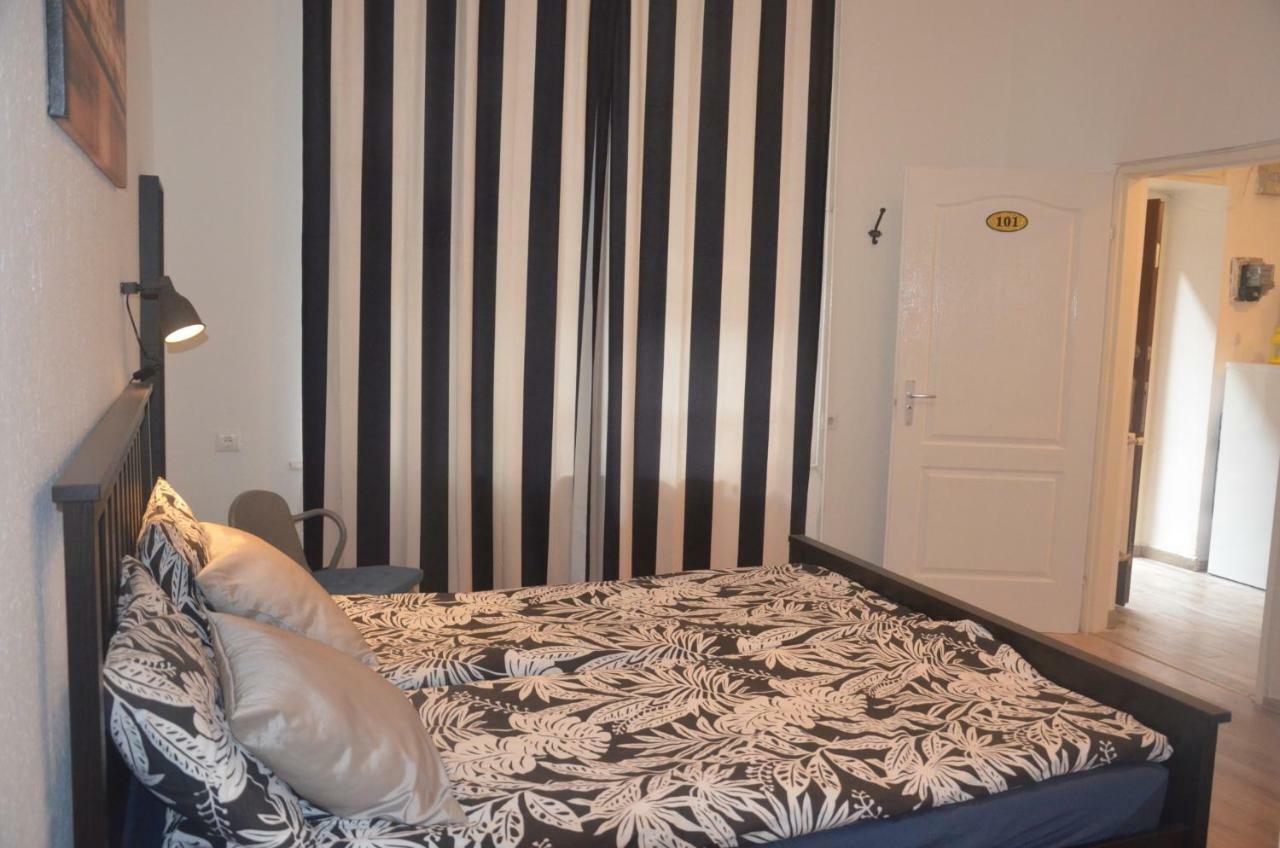 No. 11 Apartment With 2 Bathrooms Next To Railway Station Будапеща Екстериор снимка