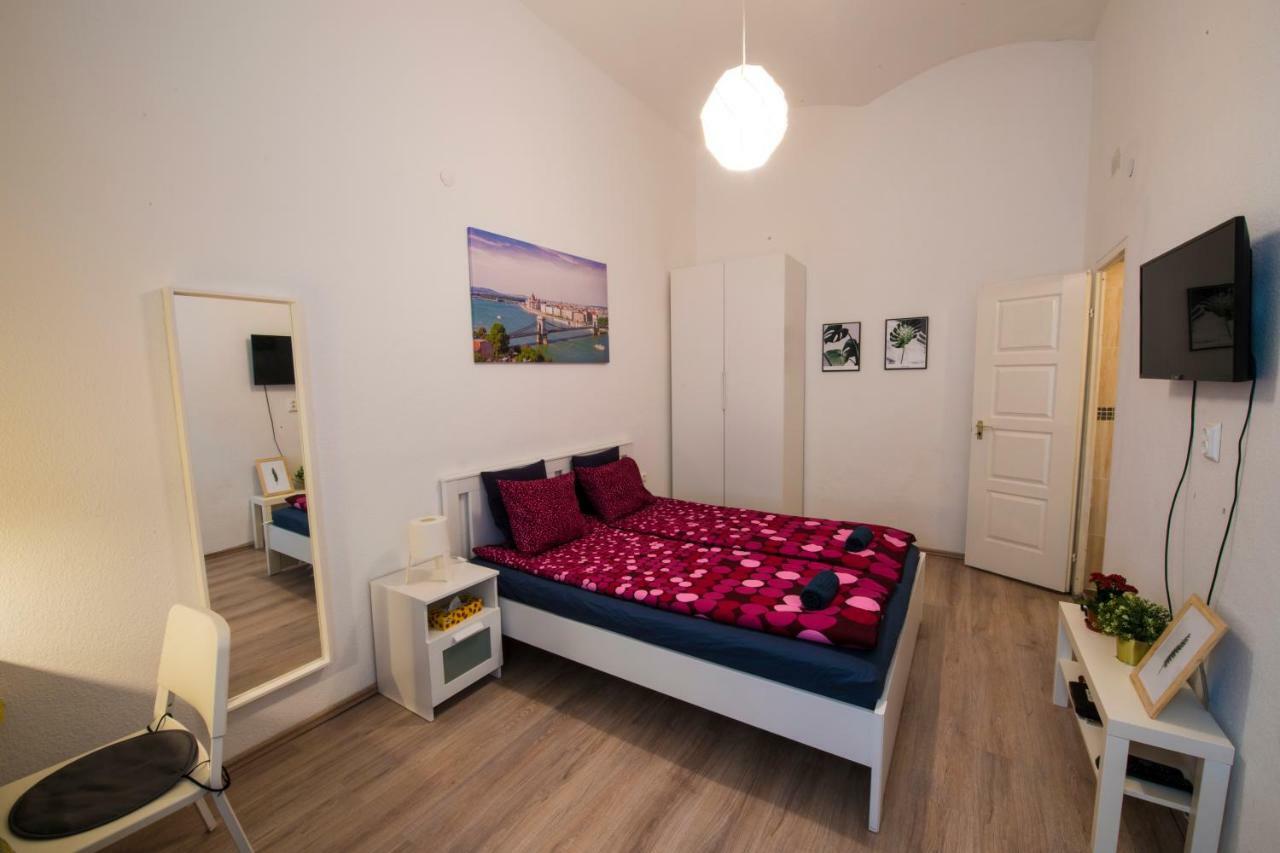 No. 11 Apartment With 2 Bathrooms Next To Railway Station Будапеща Екстериор снимка