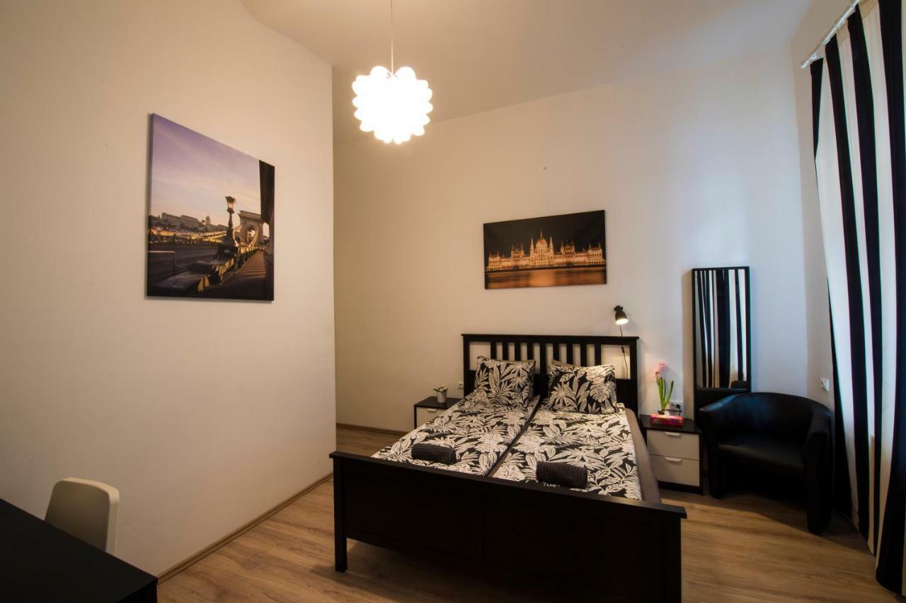 No. 11 Apartment With 2 Bathrooms Next To Railway Station Будапеща Екстериор снимка