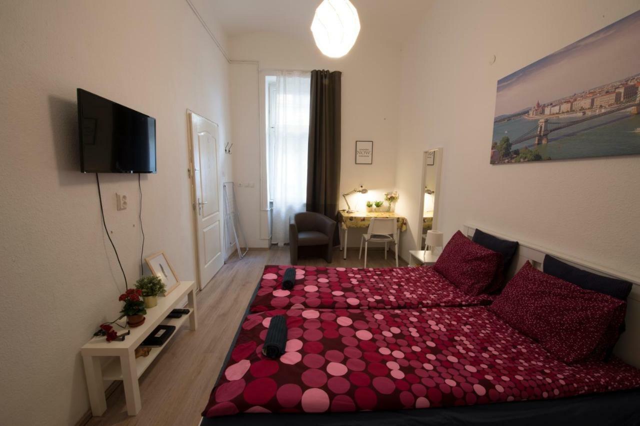 No. 11 Apartment With 2 Bathrooms Next To Railway Station Будапеща Екстериор снимка