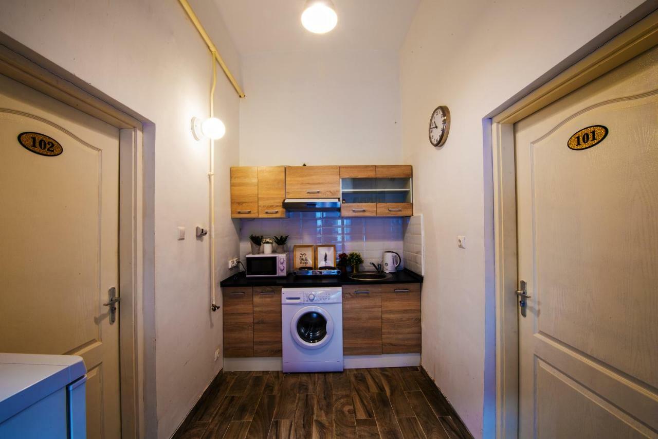 No. 11 Apartment With 2 Bathrooms Next To Railway Station Будапеща Екстериор снимка